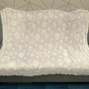 Lilac Alexander McQueen skull scarf 💜